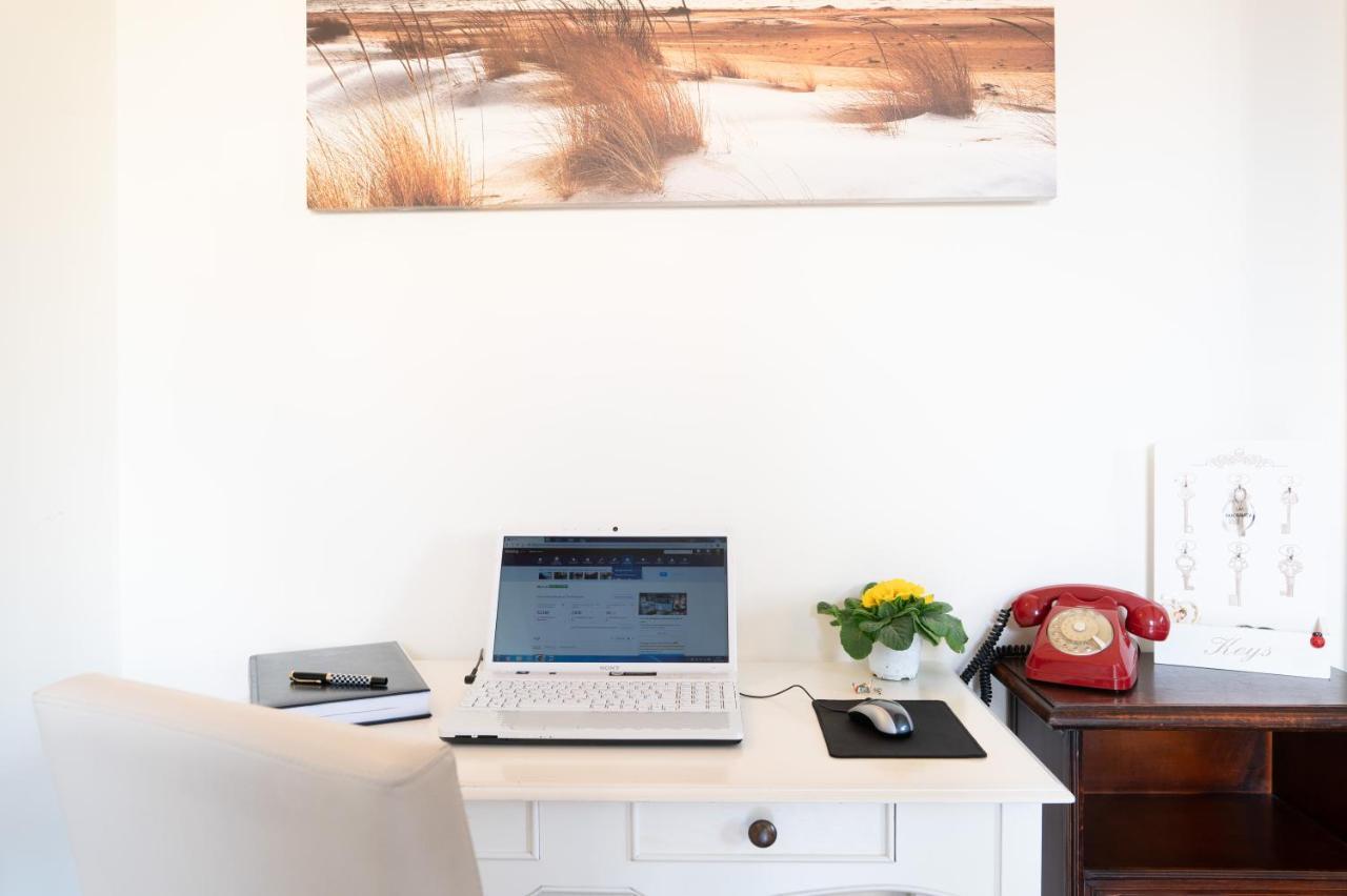 Myricae Rooms Affittacamere No Late Arrival Fiumicino Exterior foto